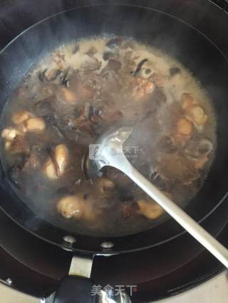 小鸡炖蘑菇的做法步骤：5