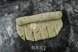 艾草红豆包的做法步骤：9