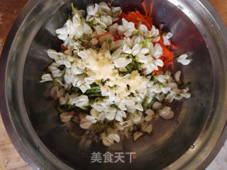 时蔬拌槐花的做法步骤：5