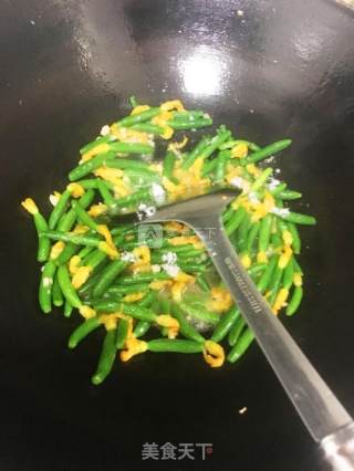 蒜蓉炒顶花小青瓜的做法步骤：5