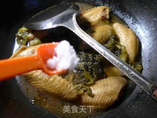 酸菜烧中翅的做法步骤：9