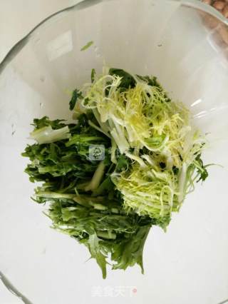 苦菊拌花生米的做法步骤：2