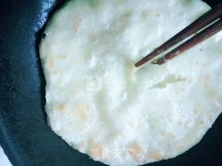 鸡蛋灌饼的做法步骤：4
