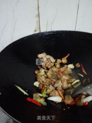 腐竹烧五花肉的做法步骤：5