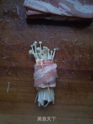 培根金针菇卷的做法步骤：4