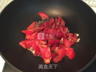 西红柿炒菜花的做法步骤：2