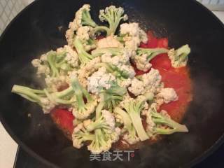 西红柿炒菜花的做法步骤：3