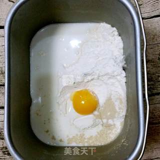 肉松面包卷的做法步骤：1