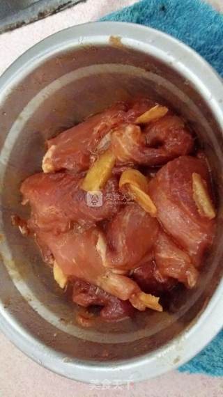 煎瘦肉片的做法步骤：2