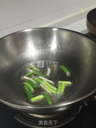 小炖肉葱油面的做法步骤：5