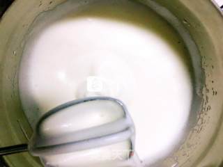 原味6寸戚风的做法步骤：4