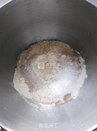 ~~经典豆沙面包的做法步骤：1