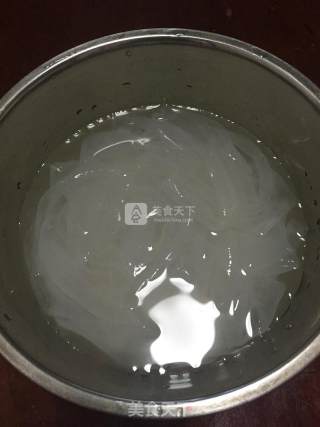 凉拌拉皮的做法步骤：1
