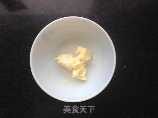 十分钟不到的早餐——黄油炼乳烤吐司的做法步骤：2