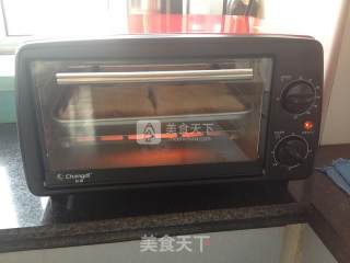 十分钟不到的早餐——黄油炼乳烤吐司的做法步骤：4
