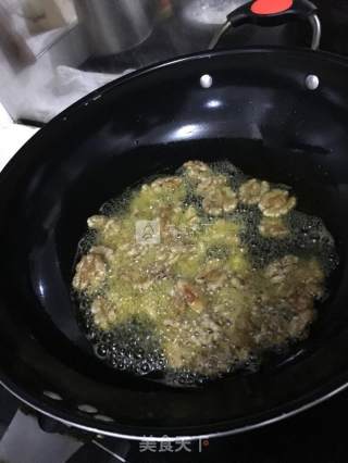 琥珀核桃仁的做法步骤：7