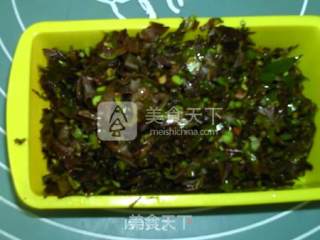 亚麻籽油香椿烘蛋的做法步骤：2