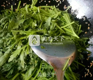 芝麻茼蒿的做法步骤：4