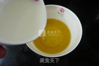 艾草戚风的做法步骤：2