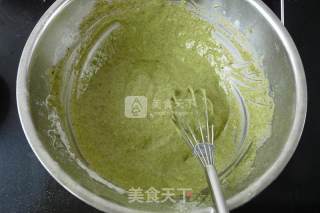 艾草戚风的做法步骤：6