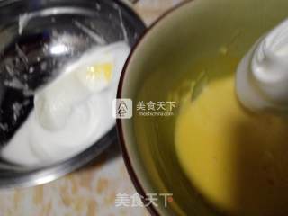 戚风甜甜圈的做法步骤：6