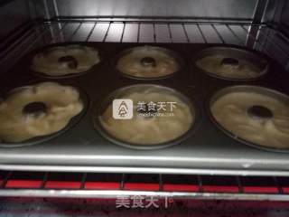 戚风甜甜圈的做法步骤：8