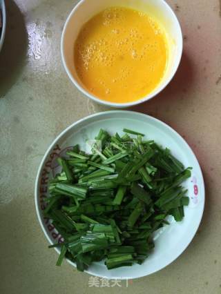 韭菜炒鸡蛋的做法步骤：1