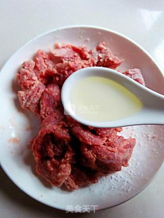 杭椒炒牛肉的做法步骤：5