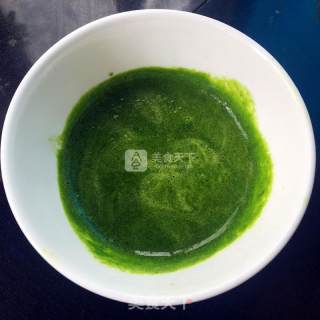 菠菜戚风蛋糕的做法步骤：1