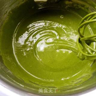 菠菜戚风蛋糕的做法步骤：6