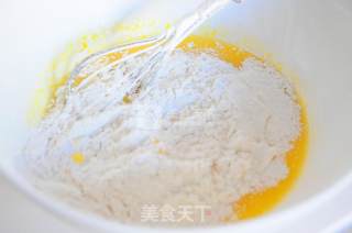 戚风栗蓉蛋糕卷的做法步骤：5