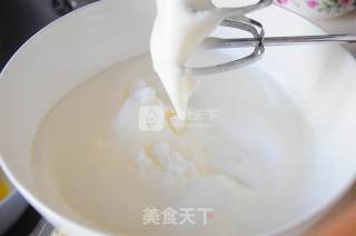 戚风栗蓉蛋糕卷的做法步骤：11