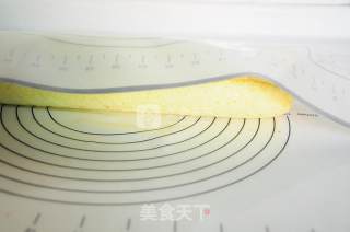 戚风栗蓉蛋糕卷的做法步骤：24