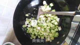 淮山青瓜炒卤肉的做法步骤：5