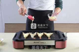 【食在Fastee】芝士焗大虾配沙律（烧烤）的做法步骤：2