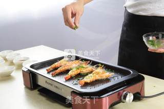 【食在Fastee】芝士焗大虾配沙律（烧烤）的做法步骤：3