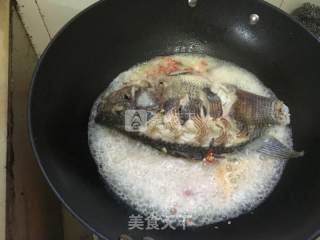 姜蒜烧福寿鱼的做法步骤：7