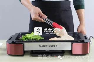 【食在Fastee】香烤鸡扒配杂菜（烧烤）的做法步骤：2