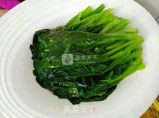 白灼菜心的做法步骤：2