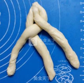 香葱芝士辫子面包的做法步骤：8