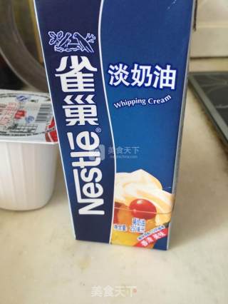 八寸草莓榴莲裸蛋糕的做法步骤：8