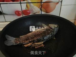 豆浆鲫鱼汤的做法步骤：5