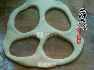 不用模具一样可以做美味甜甜面包圈哦的做法步骤：8