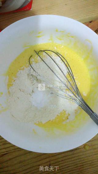 电饼铛也可以做蛋糕了呢！虽然很薄但是我觉得作为早餐足够了，如果做层奶油蛋糕得，这样做出来得很方便哦的做法步骤：5
