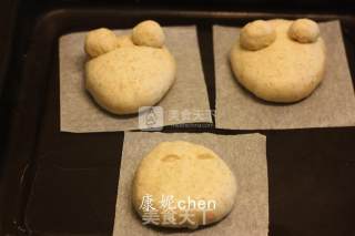 青蛙火腿汉堡包的做法步骤：3