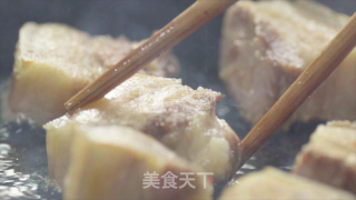 红烧肉——不炒糖色也能轻松做的做法步骤：3