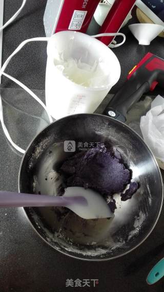 紫色迷情马卡龙的做法步骤：4