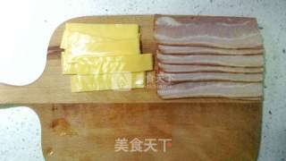 培根蔬菜芝士卷的做法步骤：2