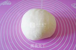 玫瑰豆沙馅排包的做法步骤：2