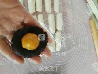 蛋黄酥的做法步骤：8